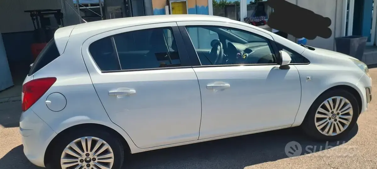 Usata Opel Corsa 85 CV (62 kW) 2011 Bianco Utilitaria