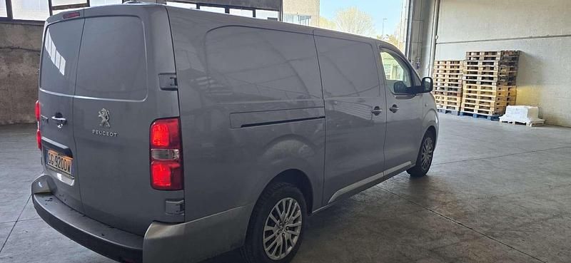 Usata Peugeot Expert 144 CV (105 kW) 2022 Argento Furgone