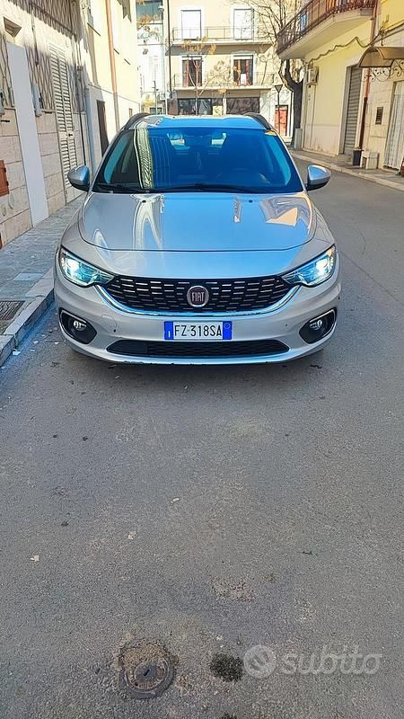 Usata Fiat Tipo 120 CV (88 kW) 2019 Grigio Station wagon
