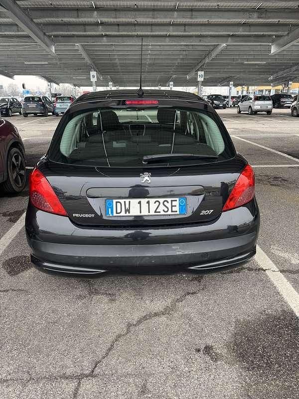 Usata Peugeot 207 73 CV (53 kW) 2009 Berlina