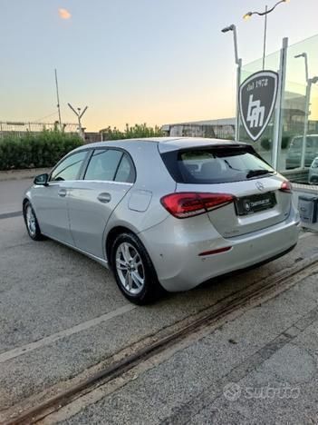 Usata Mercedes A180 Business 116 CV (85 kW) 2019 Berlina