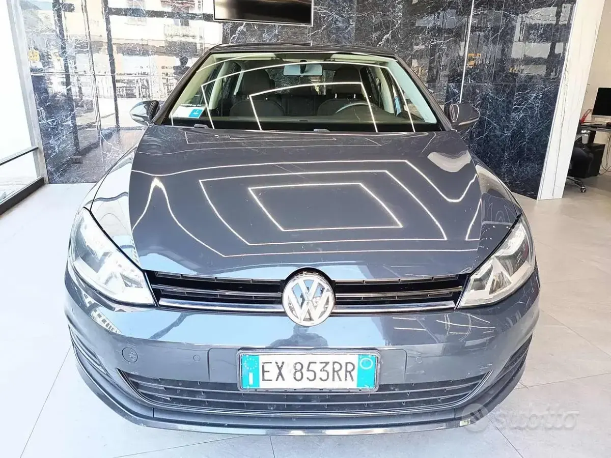 Usata VW Golf VII Highline 105 CV (77 kW) 2015 Berlina