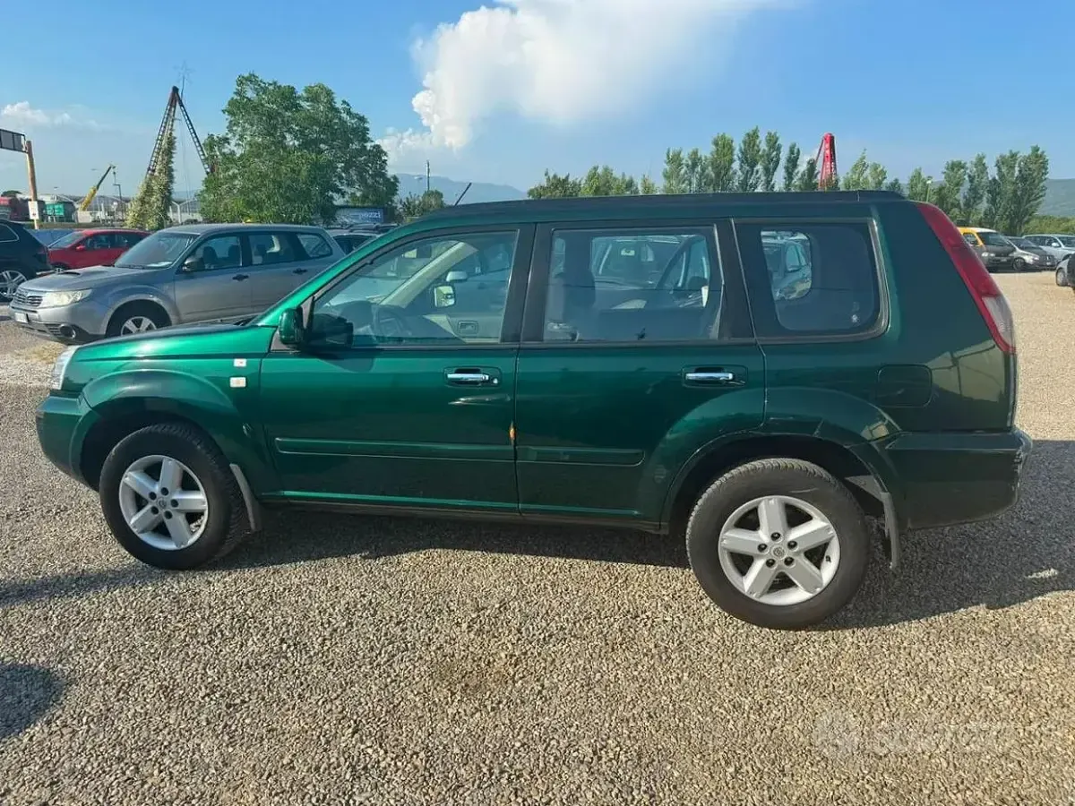 Usata Nissan X-Trail 136 CV (100 kW) 2006 Verde SUV