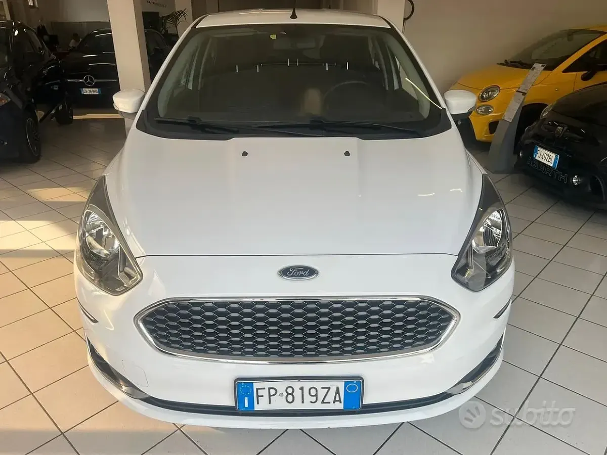 Usata Ford Ka 86 CV (63 kW) 2018 Bianco Berlina