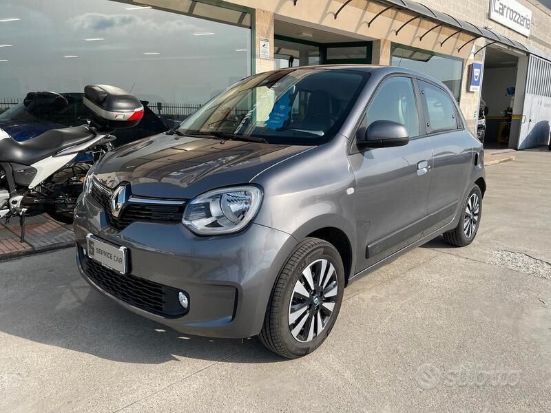 Usata Renault Twingo Zen 30 kW (42 CV) 2022 Grigio Utilitaria