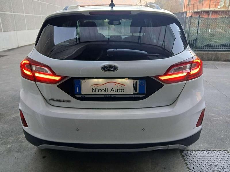 Usata Ford Fiesta Active 86 CV (63 kW) 2018 Bianco Berlina