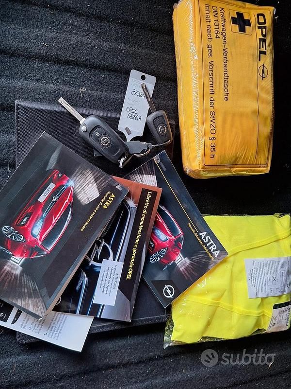 Usata Opel Astra 110 CV (80 kW) 2018 Bianco Berlina