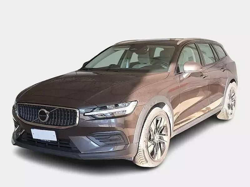 Usata 2023 Volvo V60 CC Core Station wagon | 29.950 € (Buon prezzo) - Immagine 1/4