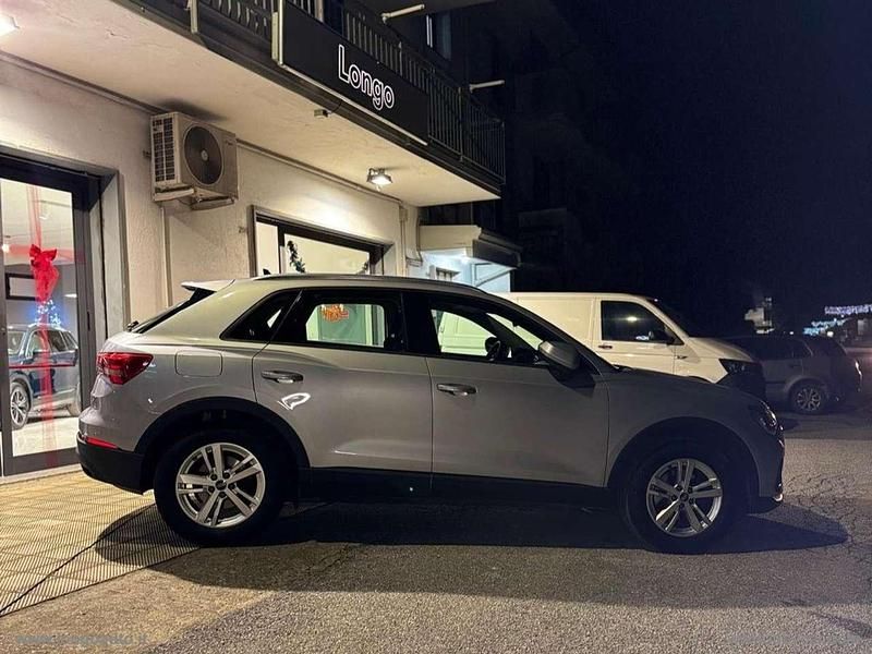 Usata Audi Q3 Business 150 CV (110 kW) 2021 Argento SUV