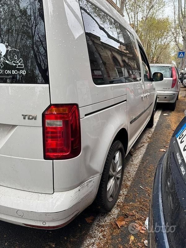 Usata VW Caddy 102 CV (75 kW) 2016 Bianco Monovolume