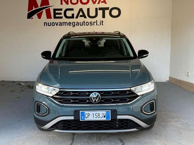 Usata VW T-Roc Life 116 CV (85 kW) 2023 Blu SUV