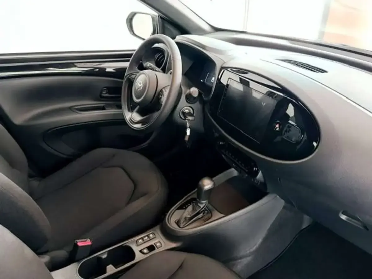 Nuova Toyota Aygo X 92 CV (67 kW) 2026 Nero SUV