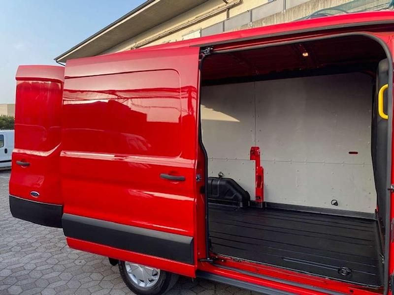 Usata Ford Transit 105 CV (77 kW) 2022 Rosso Furgone