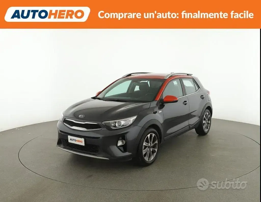 Usata Kia Stonic Style 101 CV (74 kW) 2019 Grigio SUV