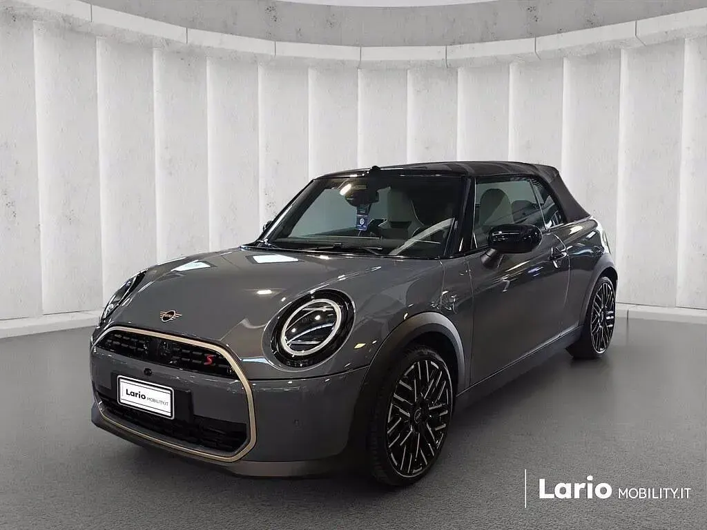 Usata Mini Cooper Cabriolet Favoured 204 CV (150 kW) 2025 Cabrio