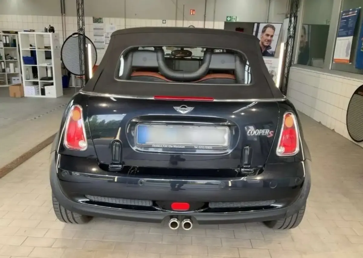 Usata Mini Cooper S Cabriolet 170 CV (125 kW) 2008 Nero Cabrio