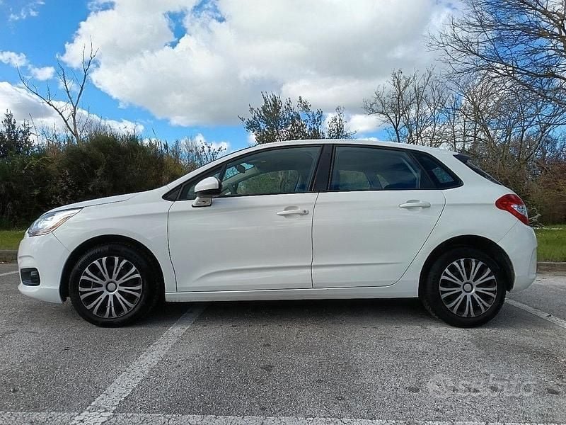 Usata Citroën C4 Attraction 92 CV (67 kW) 2011 Bianco Berlina