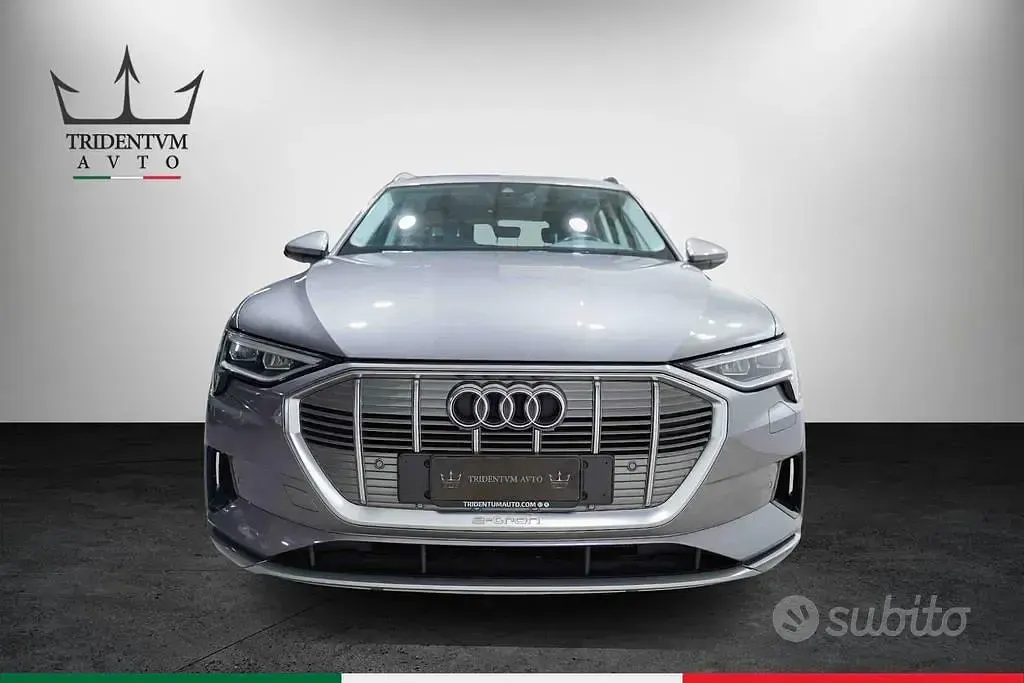 Usata Audi e-tron 230 kW (313 CV) 2019 Argento SUV