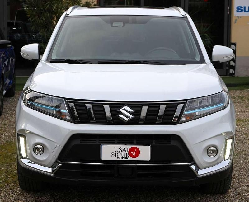 Usata Suzuki Vitara 102 CV (75 kW) 2022 Bianco perla metallizzato SUV