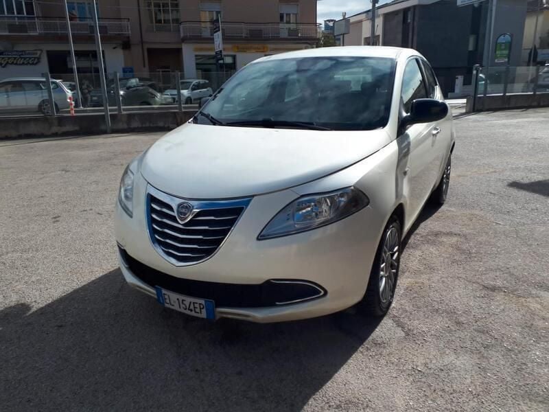 Gebraucht Lancia Ypsilon Gold 95 PS (69 kW) 2011 Beige Kleinwagen