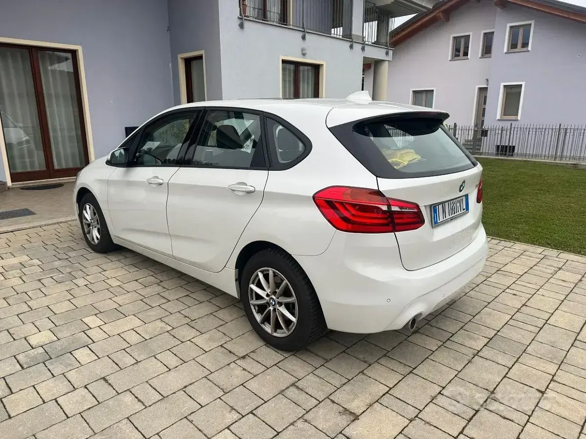 Usata BMW 218 Active Tourer Advantage 140 CV (102 kW) 2018 Bianco Monovolume