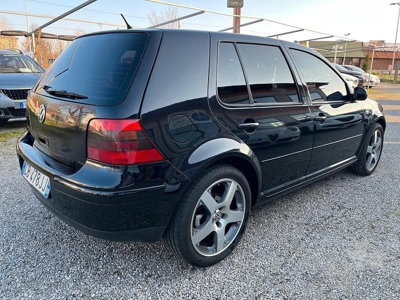 Usata VW Golf IV GTI 179 CV (131 kW) 2002 Nero Berlina