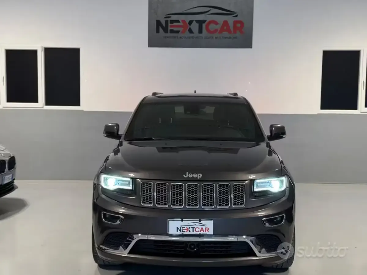 Usata Jeep Cherokee Summit 352 CV (258 kW) 2015 Grigio SUV