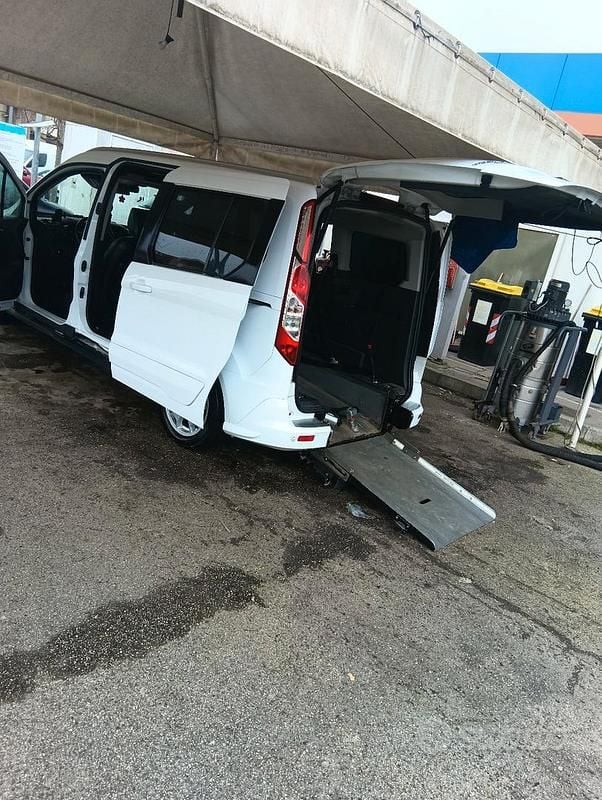 Usata Ford Tourneo Connect 2015 Bianco Monovolume