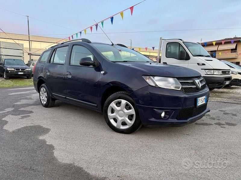 Blu Usata 2015 Dacia Logan MCV Lauréate Station wagon | 5890 € (Buon prezzo) - Immagine 1/4