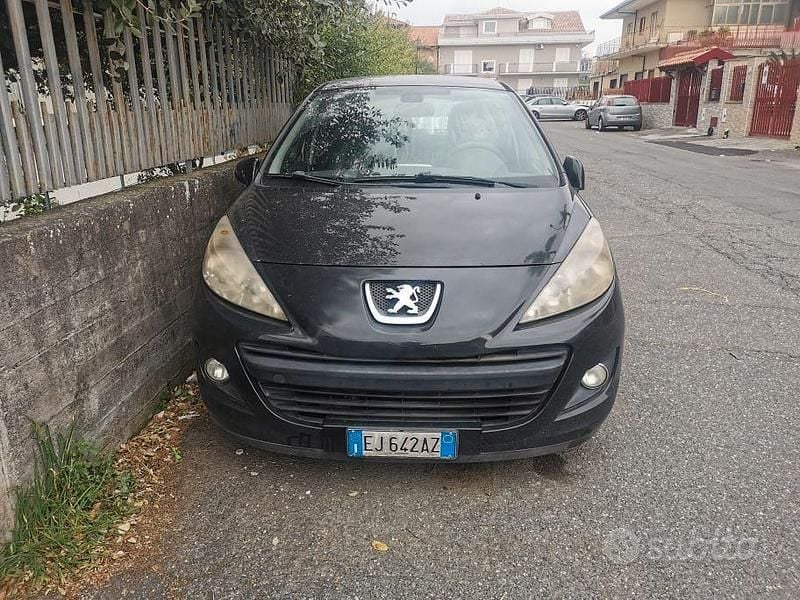Usata Peugeot 207 90 CV (66 kW) 2011 Nero Berlina