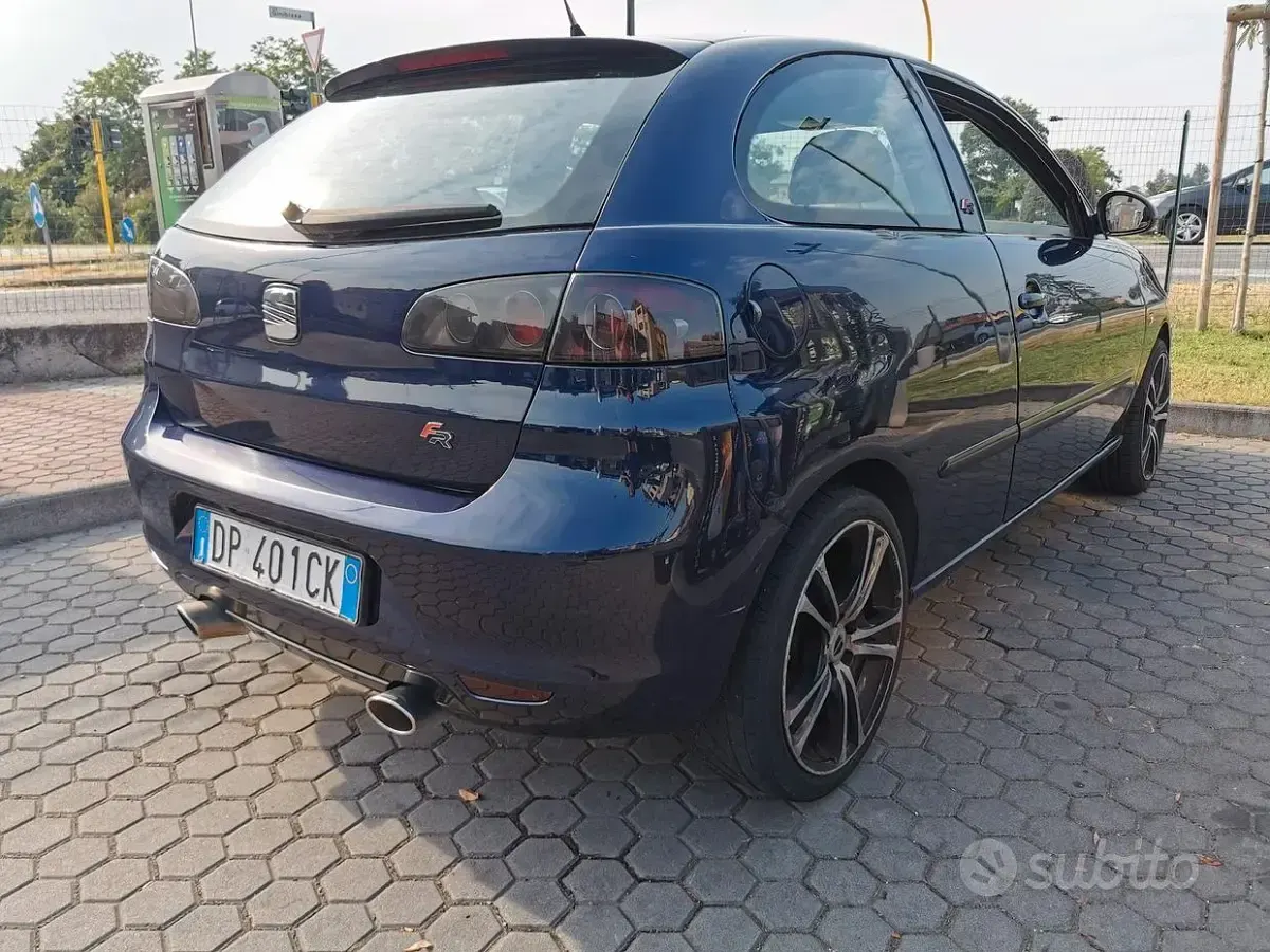 Usata Seat Ibiza 85 CV (62 kW) 2008 Blu Berlina