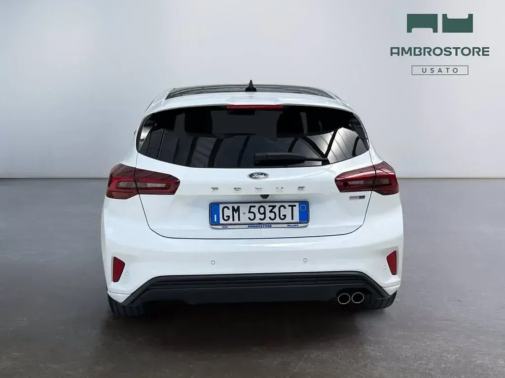 Begagnad Ford Focus 155 HK (114 kW) 2023 Vit Sedan