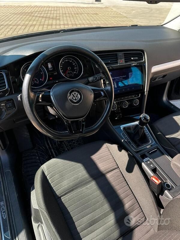 Usata VW Golf VII Cup 110 CV (80 kW) 2014 Nero Utilitaria