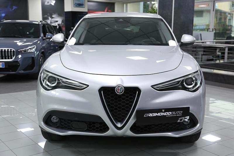 Usata Alfa Romeo Stelvio Super 210 CV (154 kW) 2018 Bianco SUV