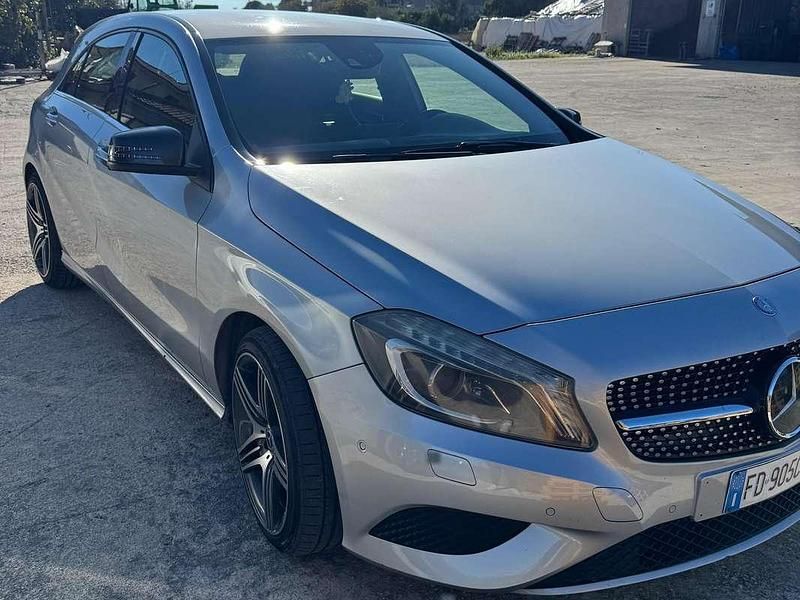 Usata Mercedes 200 136 CV (100 kW) 2013 Argento Berlina