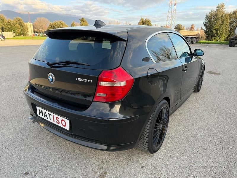 Usata BMW 120 177 CV (130 kW) 2007 Nero Utilitaria