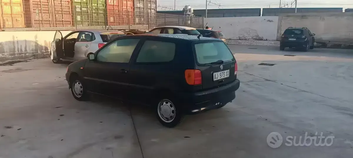 Usata VW Polo 45 CV (33 kW) 1996 Blu Berlina