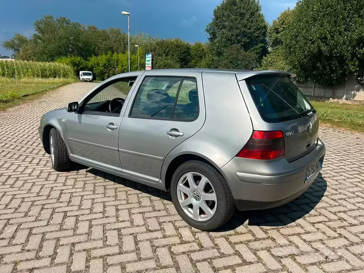 Usata VW Golf IV 105 CV (77 kW) 2003 Grigio Berlina