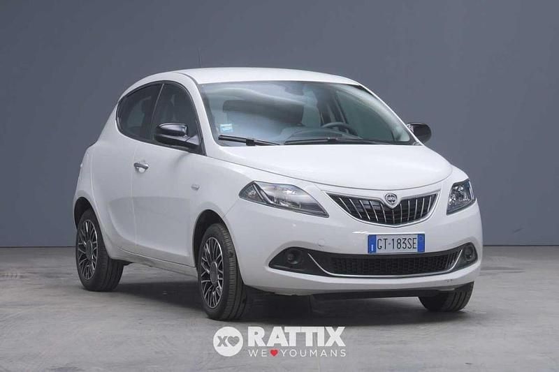 Bianco Usata 2024 Lancia Ypsilon Due volumi | 14.247 € (Cara) - Immagine 1/4