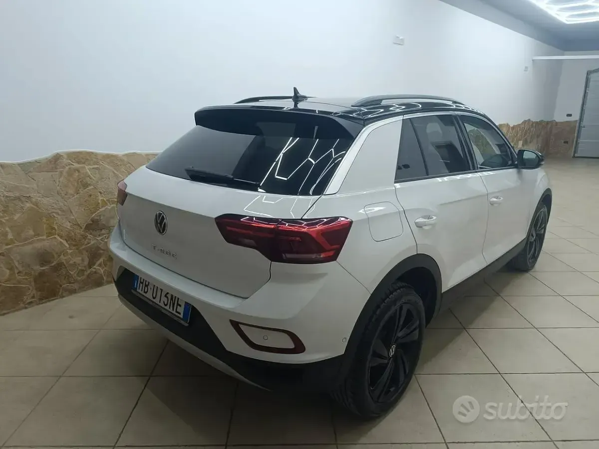 Usata VW T-Roc R-line 150 CV (110 kW) 2025 Bianco SUV