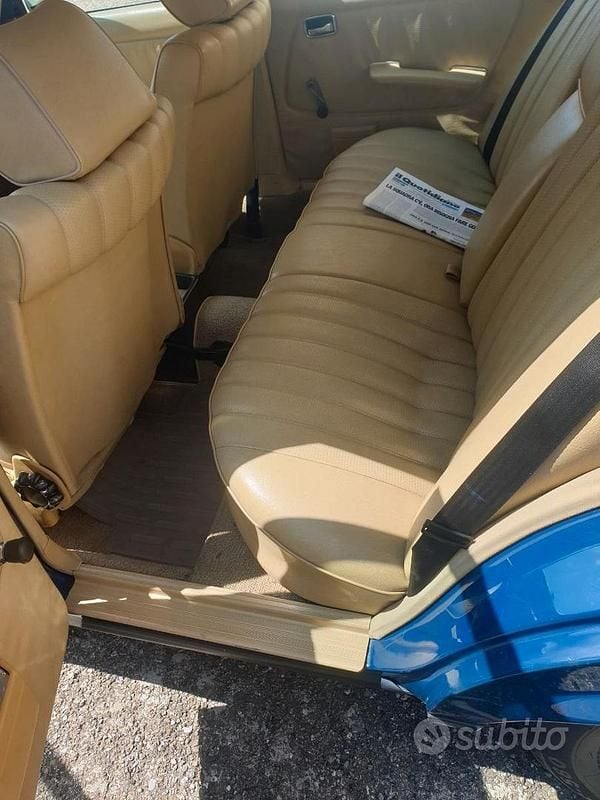 Usata Mercedes 200 1983 Blu Berlina