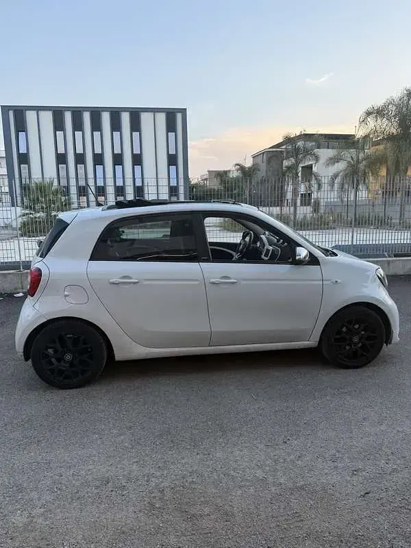 Usata Smart ForFour Passion 71 CV (52 kW) 2016 Bianco Utilitaria