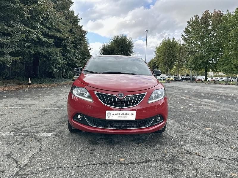 Usata Lancia Ypsilon 69 CV (50 kW) 2024 Rosso Utilitaria