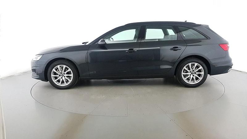 Usata Audi A4 Business 163 CV (119 kW) 2024 Grigio manhattan metallizzato Station wagon
