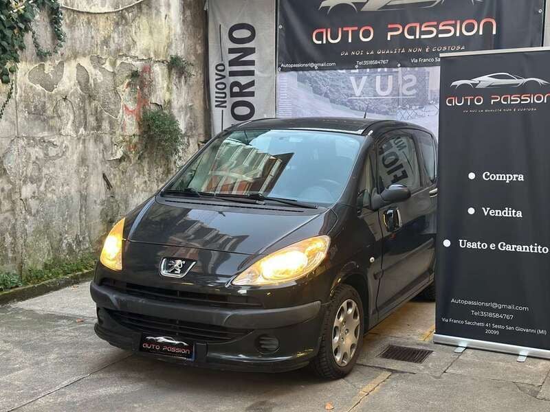 Usata Peugeot 1007 73 CV (53 kW) 2008 Grigio Monovolume