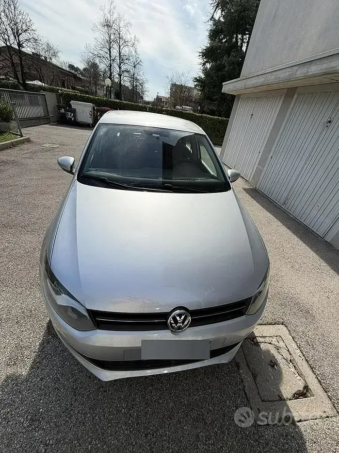 Usata VW Polo 69 CV (50 kW) 2011 Grigio Utilitaria