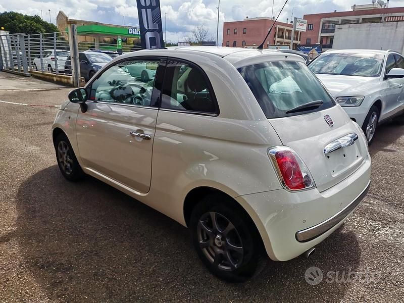 Usata Fiat 500 Lounge 69 CV (50 kW) 2012 Bianco SUV