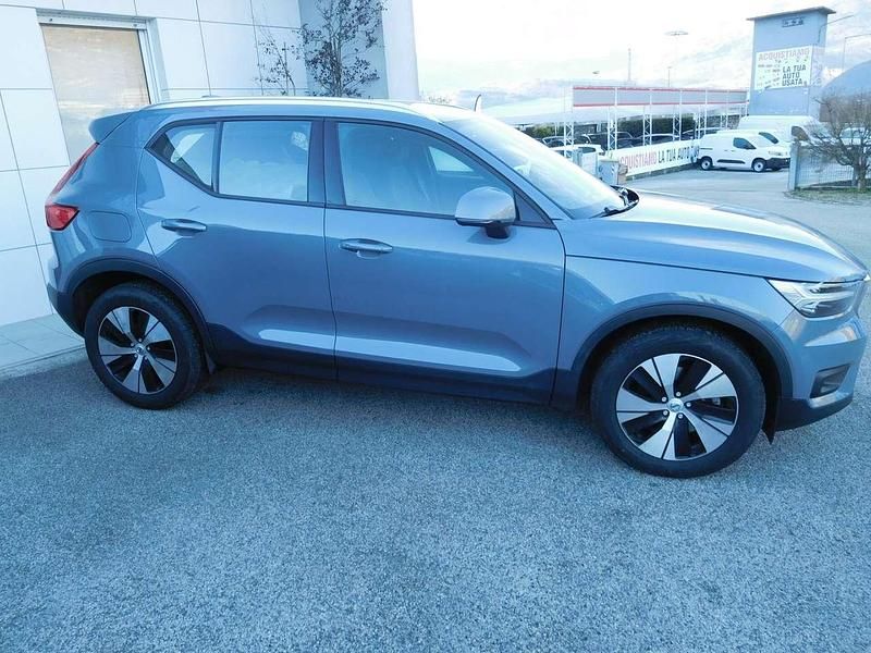 Usata Volvo XC40 Momentum 197 CV (144 kW) 2020 Grigio SUV