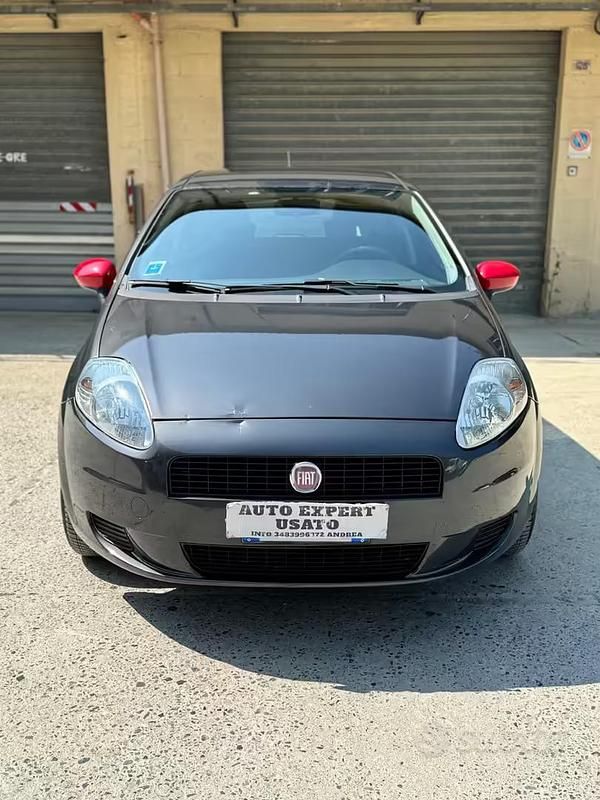 Usata Fiat Grande Punto S 75 CV (55 kW) 2011 Grigio Utilitaria