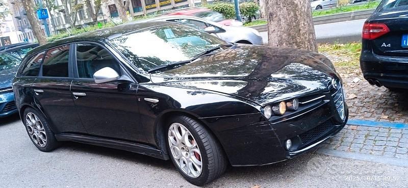 Nero Usata 2007 Alfa Romeo 159 Station wagon | 2500 € (Buon prezzo) - Immagine 1/4